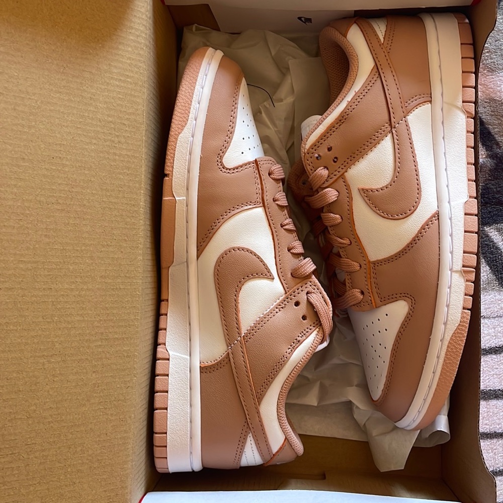 Women’s Nike dunk lo